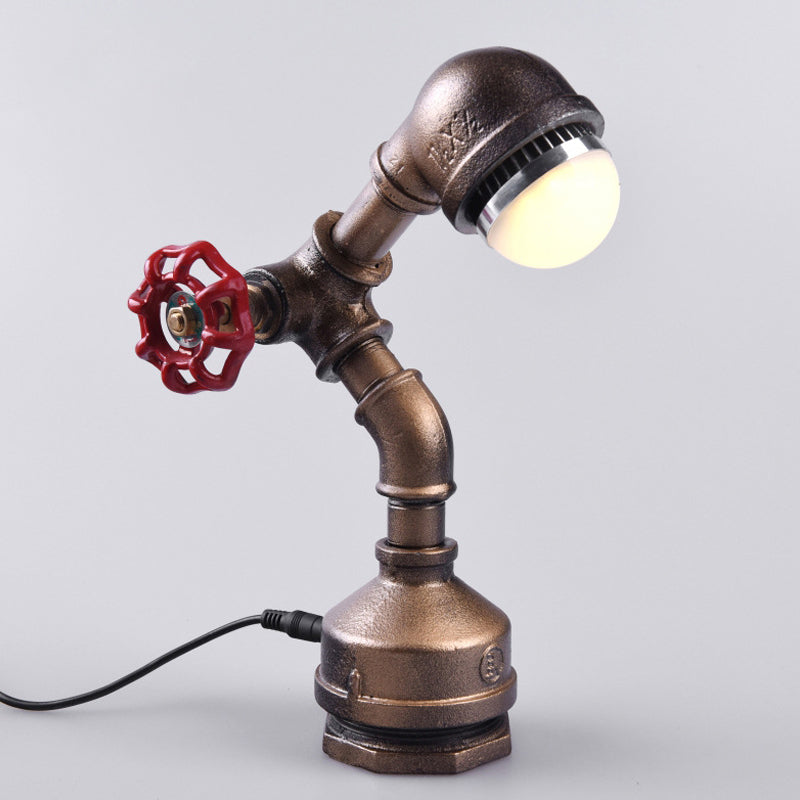SteamGlow™ Roboter-Tischlampe aus Messing – Steampunk Design-Leuchte mit Drehschalter