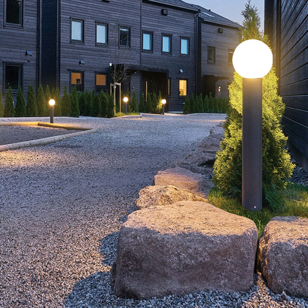 Modern LED Outdoor Garden Lamp™ – Robuste Garten- & Wegeleuchte aus Metall