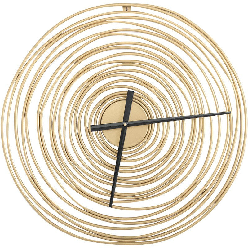 LuxeStar™ – Elegante goldene Wanduhr für stilvolle Wohnräume