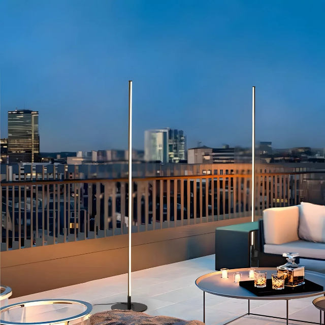 SolarLine™ Modern Outdoor Solar Floor Lamp – Solar-Stehleuchte für Garten, Terrasse & Außenbereiche