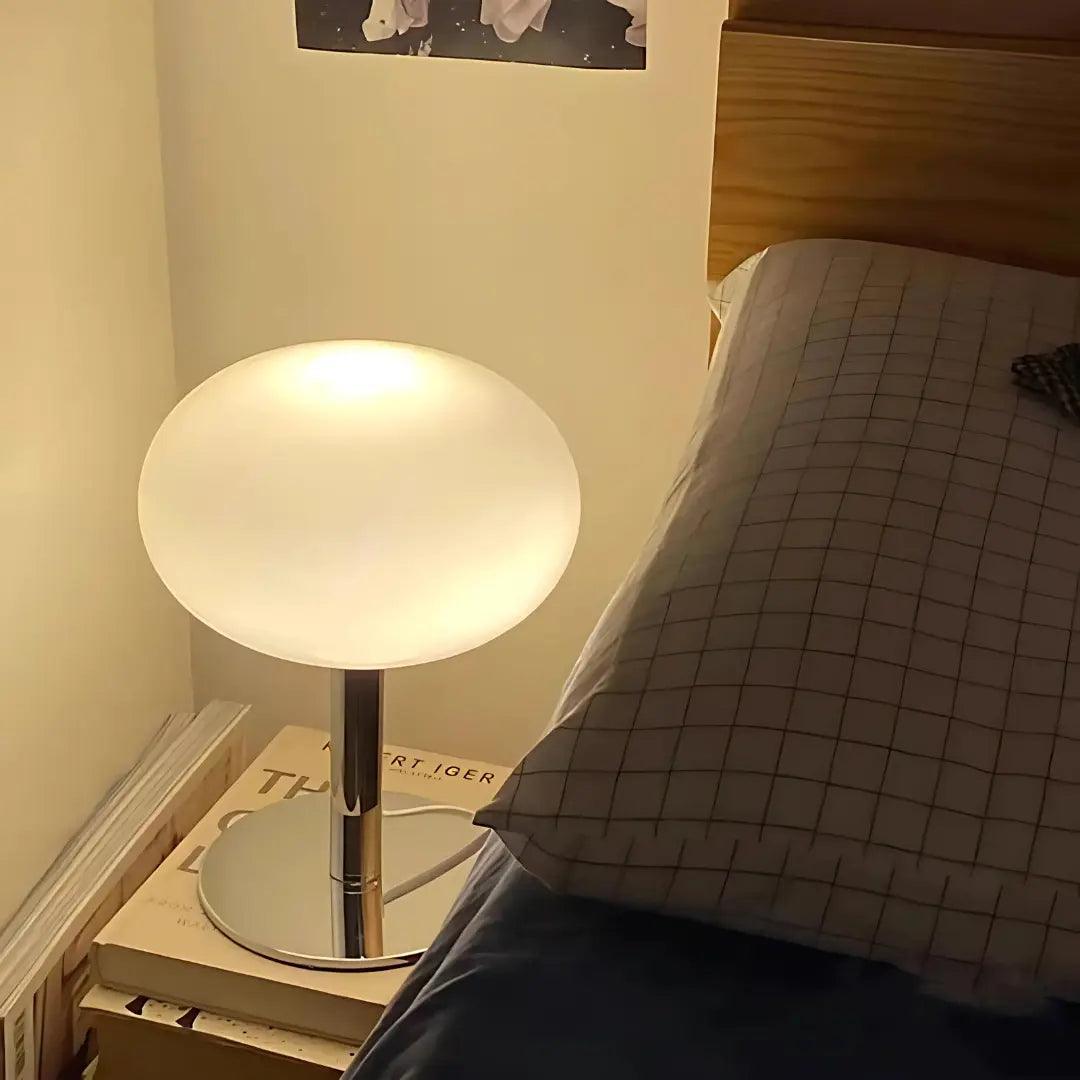 AuraLite™ Stilvolle kabellose Tischleuchte – Ikonisches Design mit dimmbarem LED-Licht