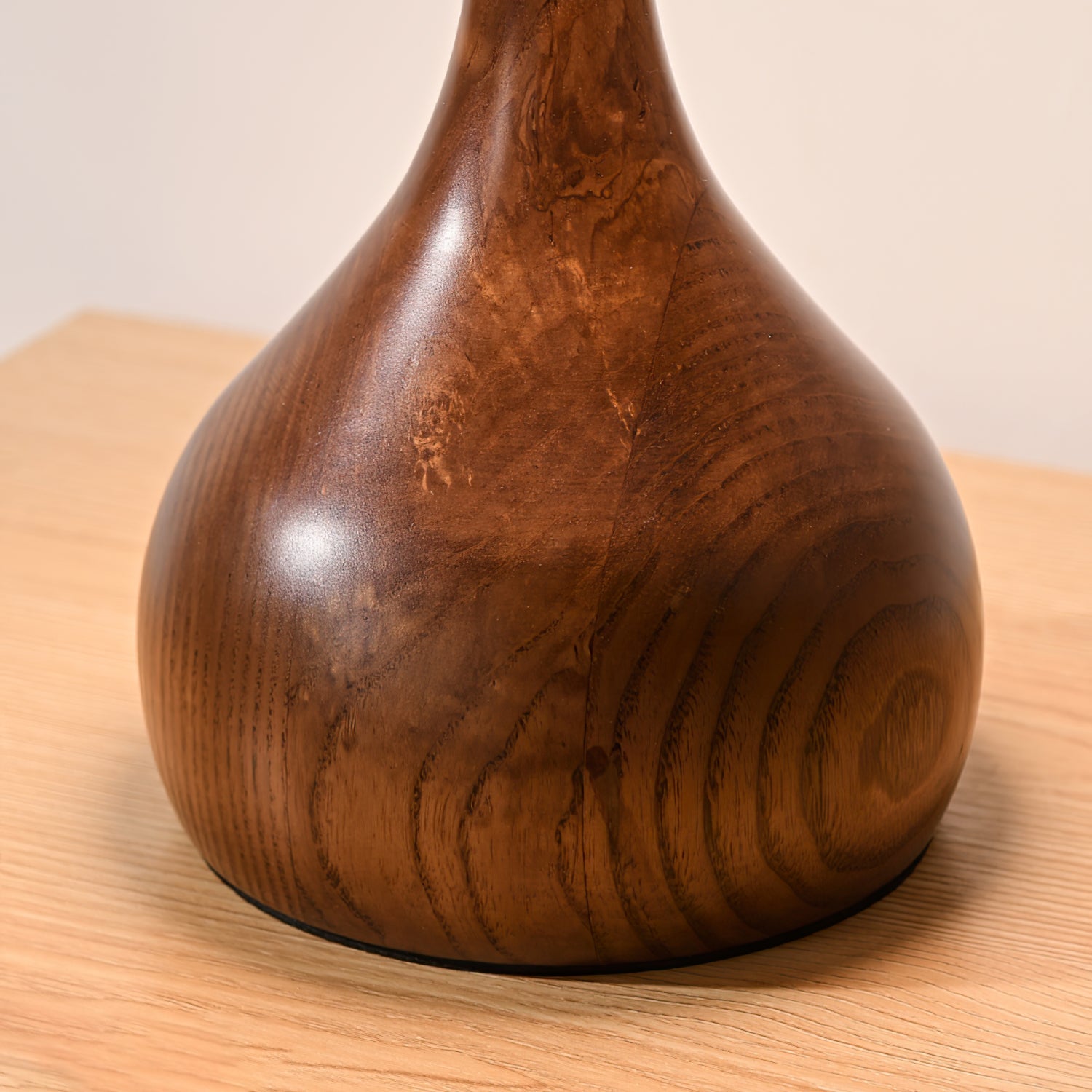 LumiWood™ Tischlampe – Elegante LED-Designlampe aus Holz & Messing mit 3 Lichtfarben