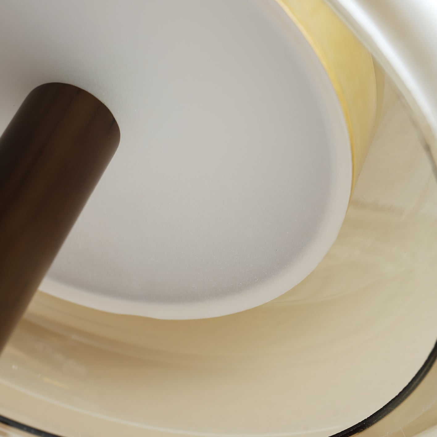 LumiWood™ Tischlampe – Elegante LED-Designlampe aus Holz & Messing mit 3 Lichtfarben