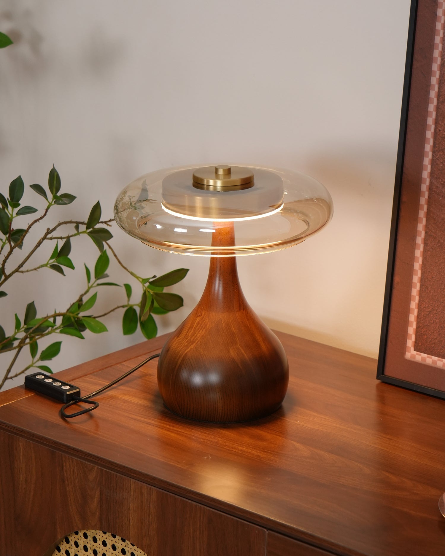 LumiWood™ Tischlampe – Elegante LED-Designlampe aus Holz & Messing mit 3 Lichtfarben