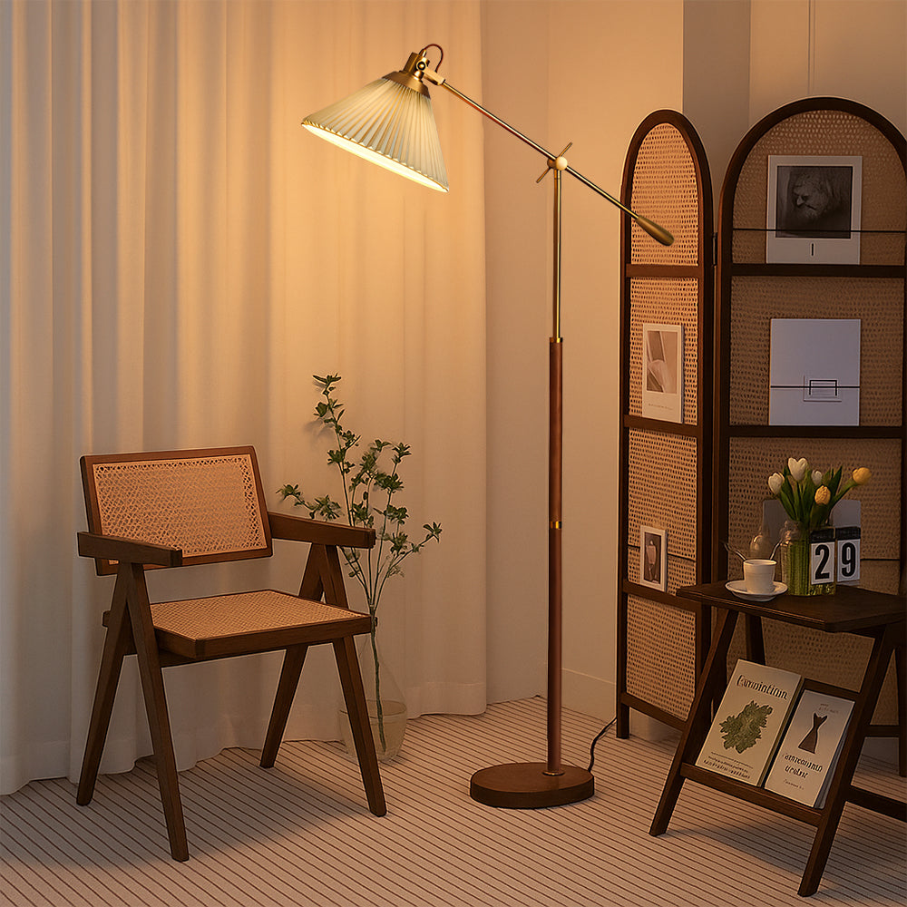 Capistral™ Vintage Floor Lamp – Elegante Stehlampe aus Holz & Messing