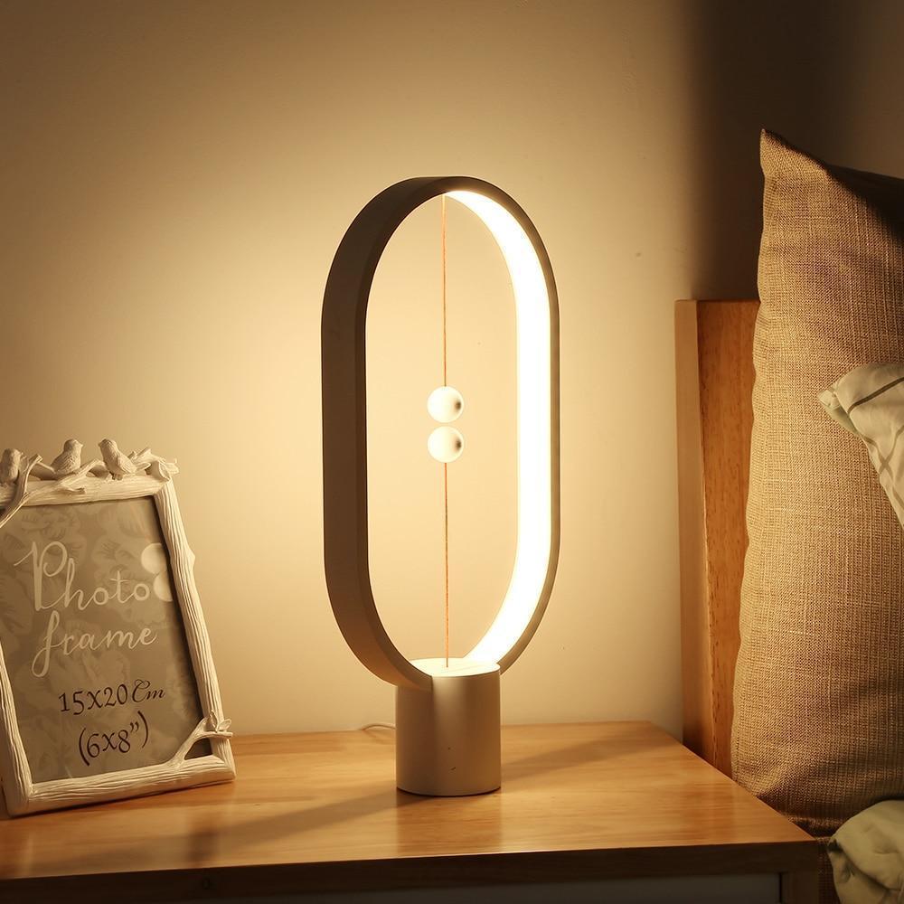 BeechGlow™ Tischlampe – Minimalistische LED-Holzlampe mit magnetischem Schalter