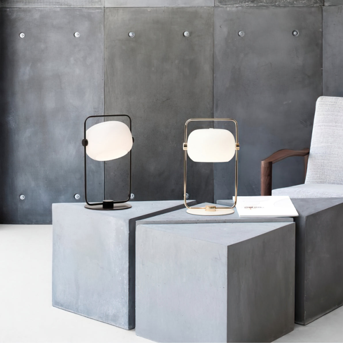 StreamGlow™ Tischlampe – Minimalistische Design-Glaslampe aus Metall & Glas