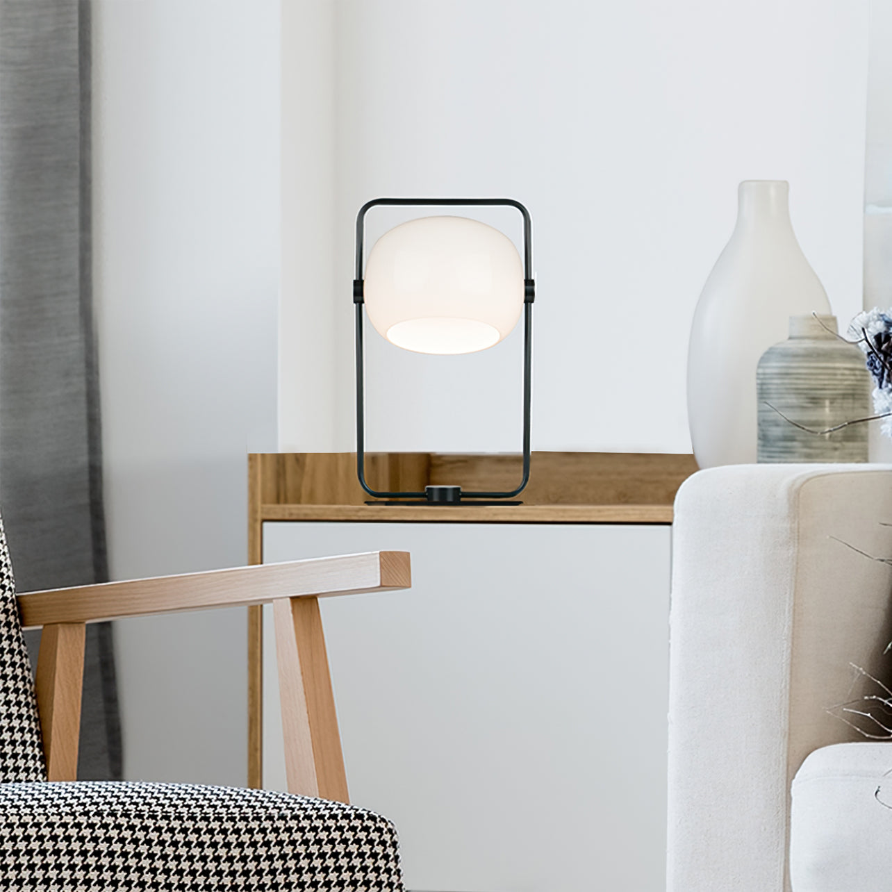 StreamGlow™ Tischlampe – Minimalistische Design-Glaslampe aus Metall & Glas