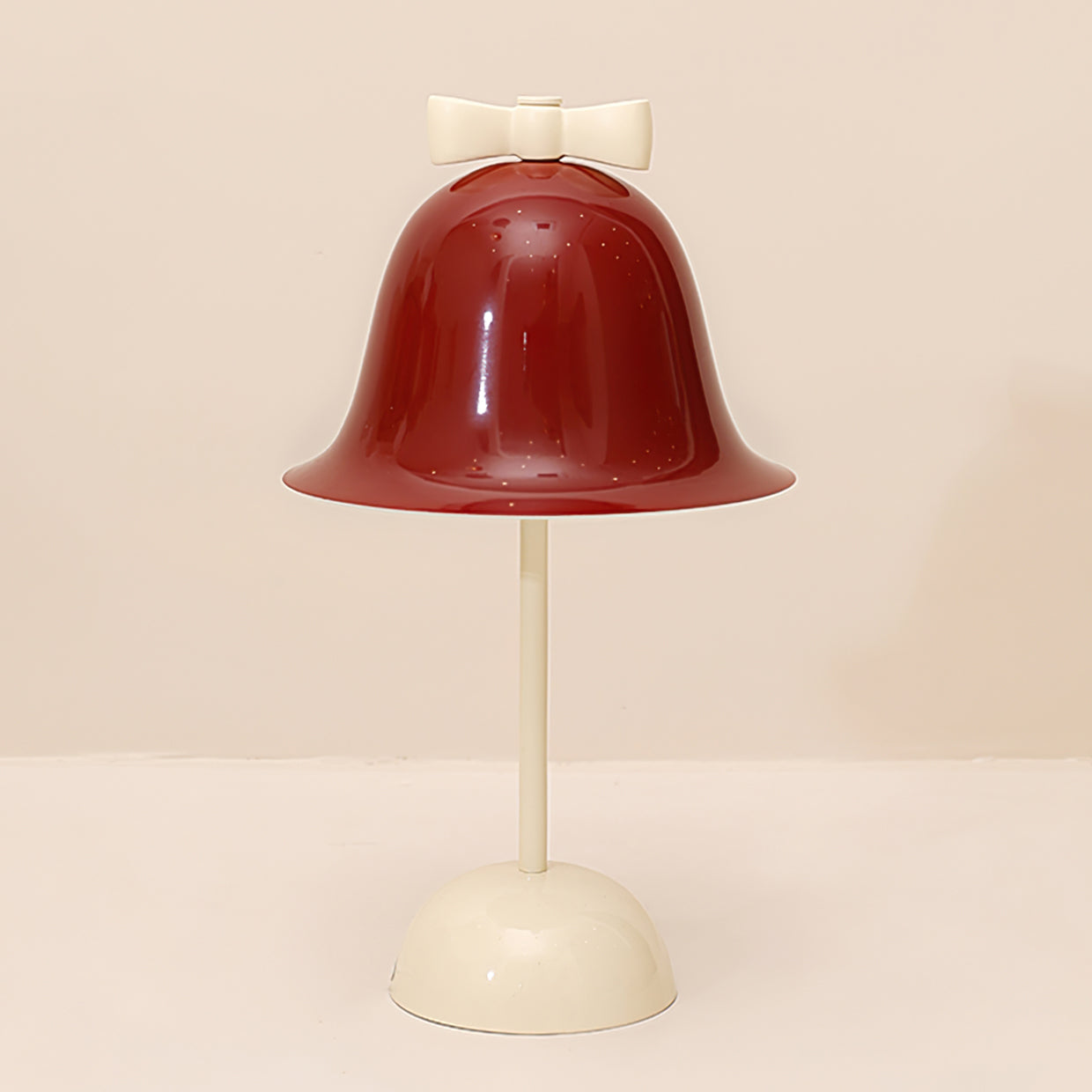ChimeShine™ Tischlampe – Dekorative LED-Designlampe mit Schmetterlingsschirm