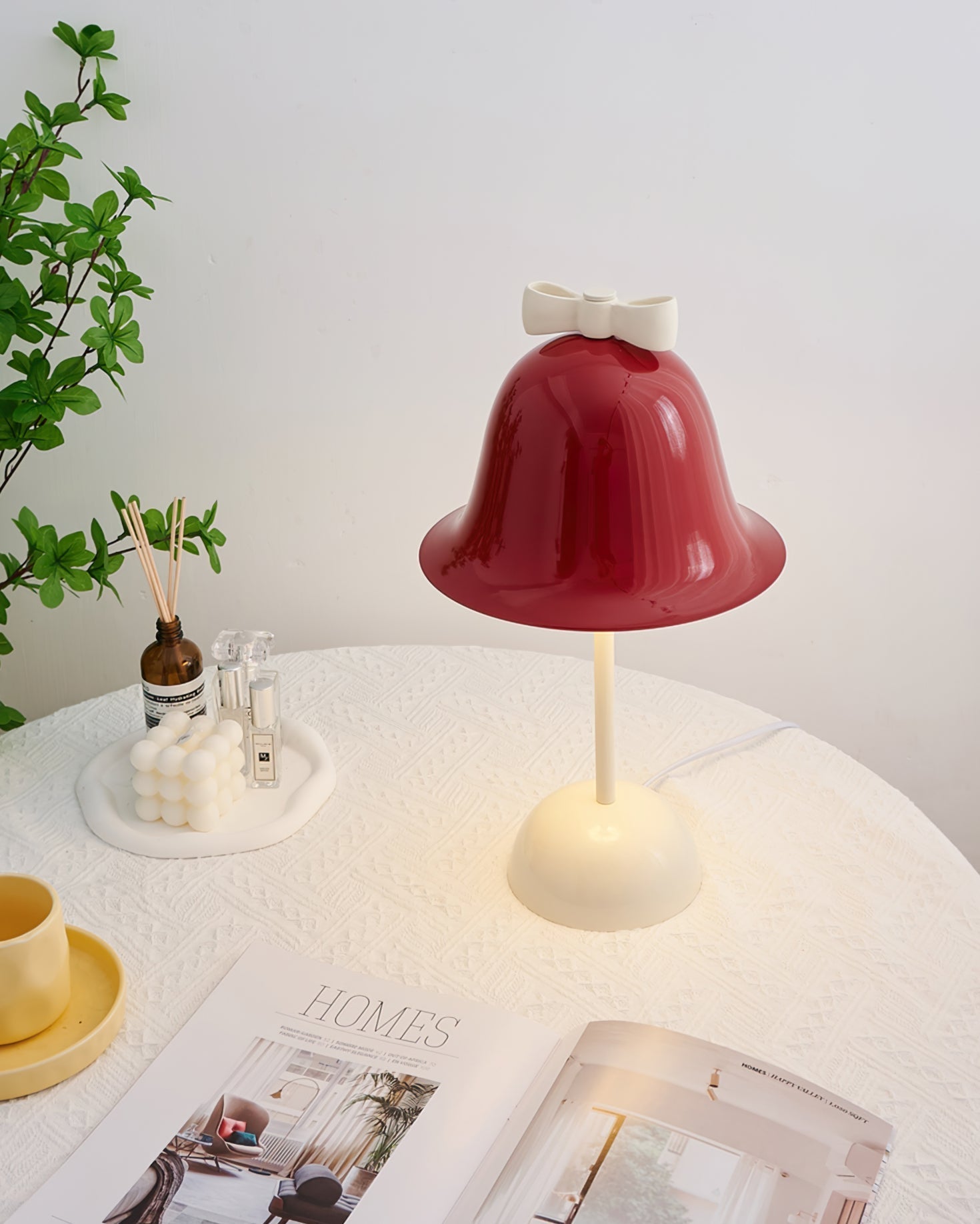 ChimeShine™ Tischlampe – Dekorative LED-Designlampe mit Schmetterlingsschirm