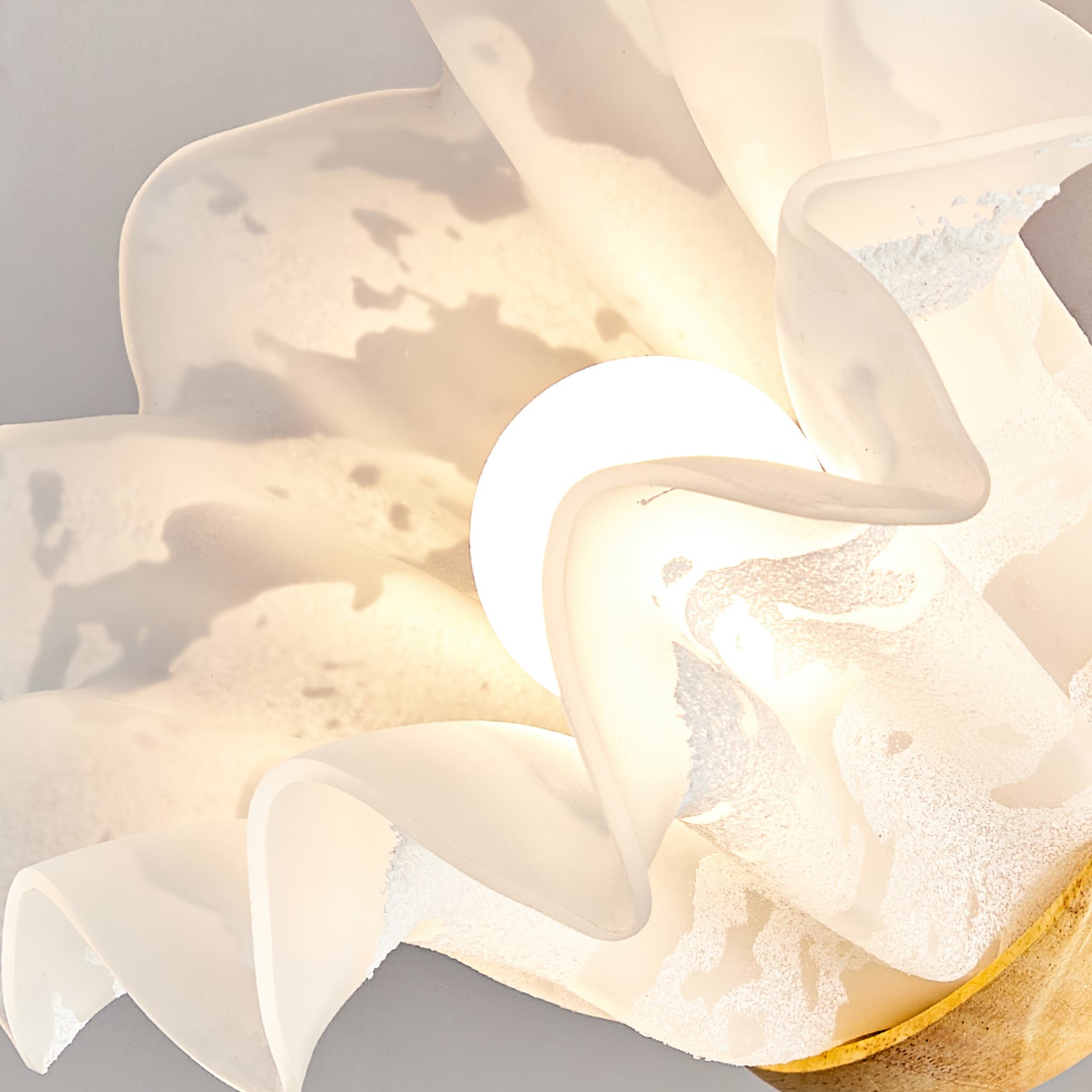 FlowerAura™ Deckenleuchte – Florale Design-Deckenlampe aus Holz, Metall & Acryl