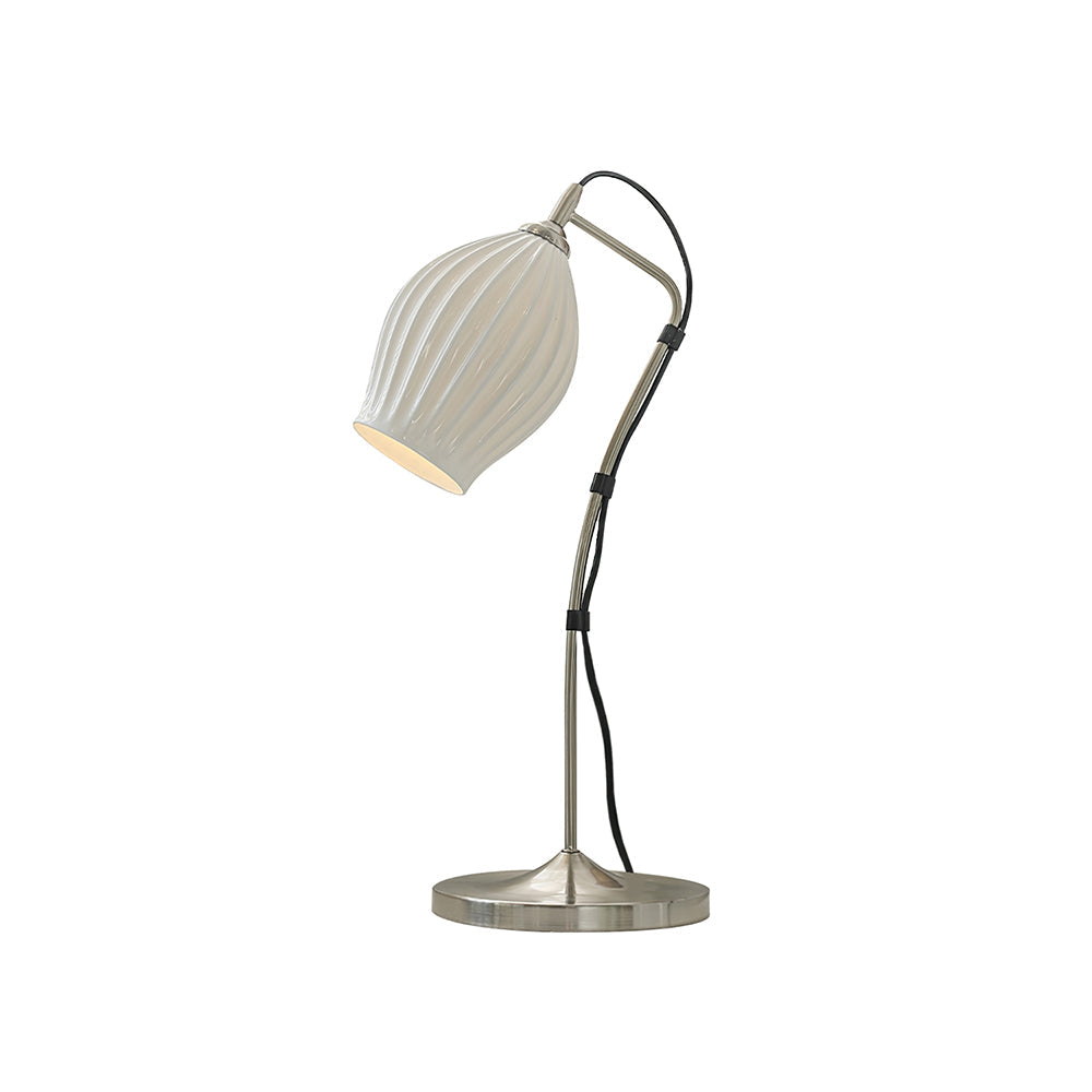 LumeCurve™ Tischlampe – Elegante Keramik-Designlampe mit geriffelter Struktur