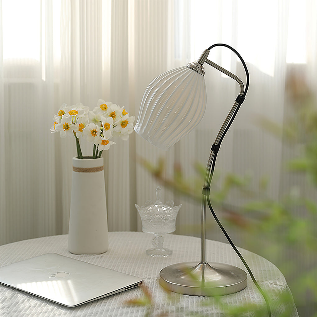 LumeCurve™ Tischlampe – Elegante Keramik-Designlampe mit geriffelter Struktur