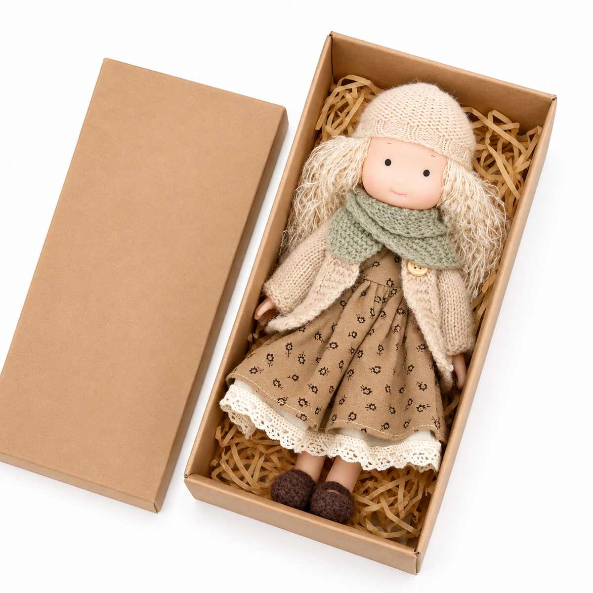 CuddlyCharm™ Plüsch-Anziehpuppe – 30cm Kuschelpuppe mit Zubehör & Geschenkbox