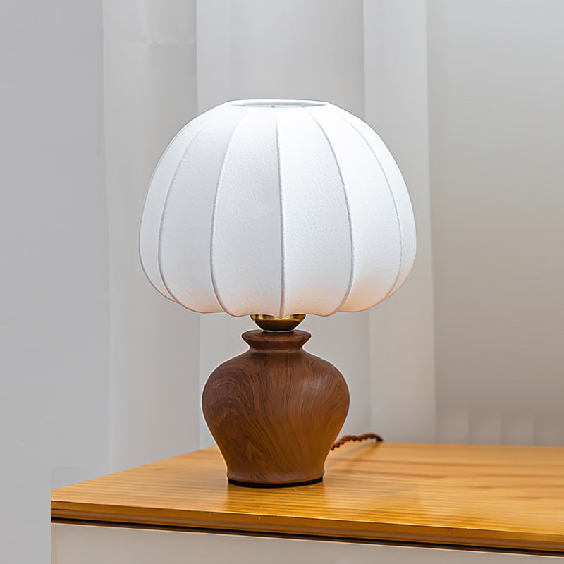 ShadeLuxe™ Tischlampe – Elegante Design-Tischleuchte aus Metall & Stoff für Wohnzimmer & Schlafzimmer