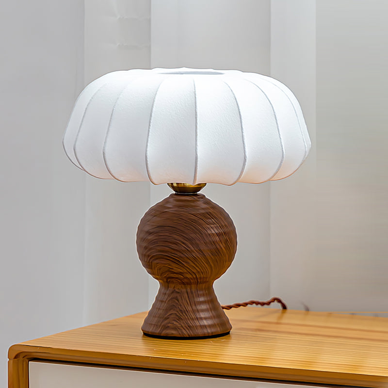 ShadeLuxe™ Tischlampe – Elegante Design-Tischleuchte aus Metall & Stoff für Wohnzimmer & Schlafzimmer