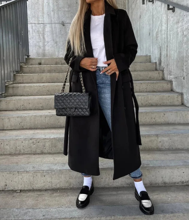 Delphine™ – Eleganter Damen Wollmantel | Langer Wintermantel mit Gürtel & Doppelreiher-Design