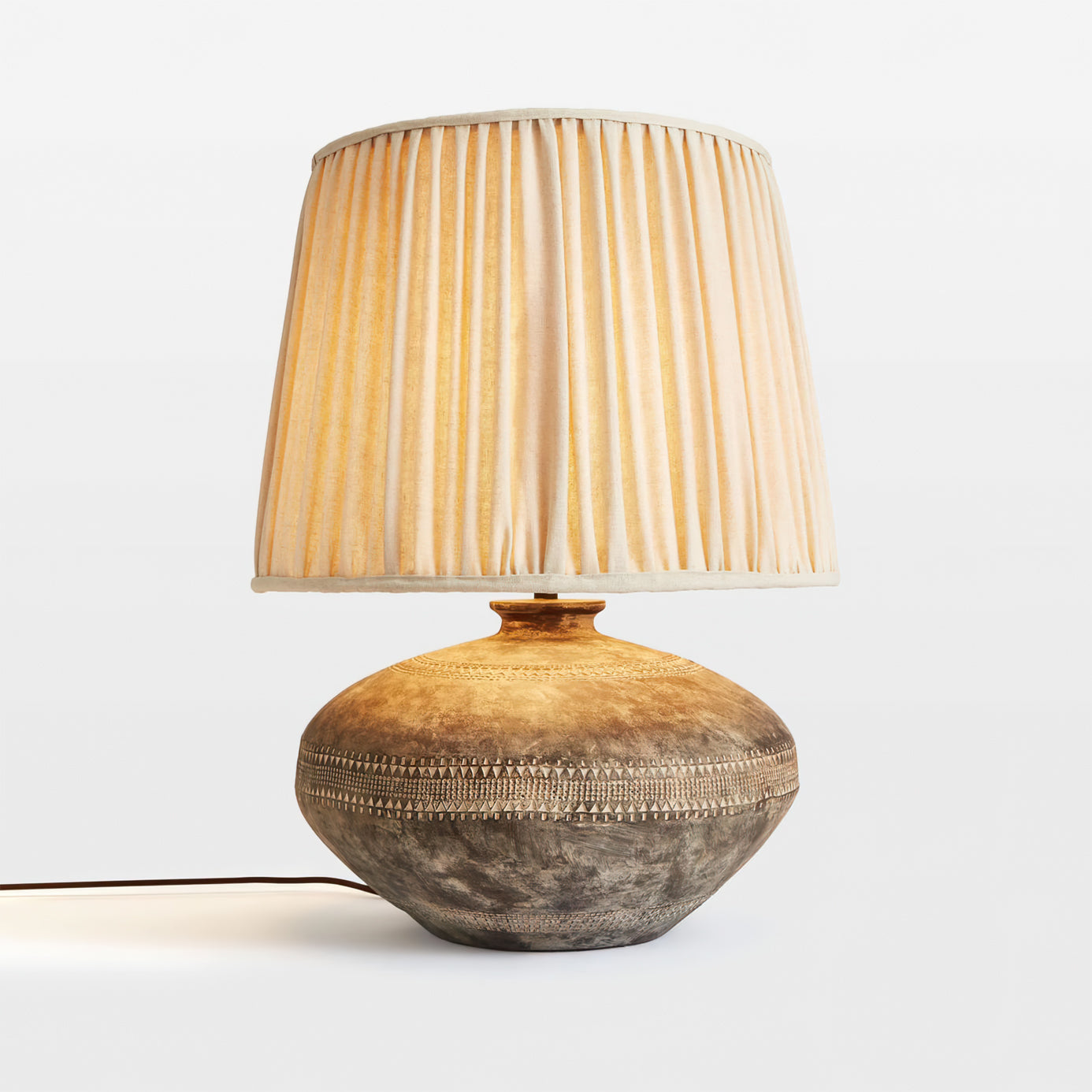 CeramiGlow™ Tischlampe – Elegante Keramik-Tischlampe mit Stoffschirm