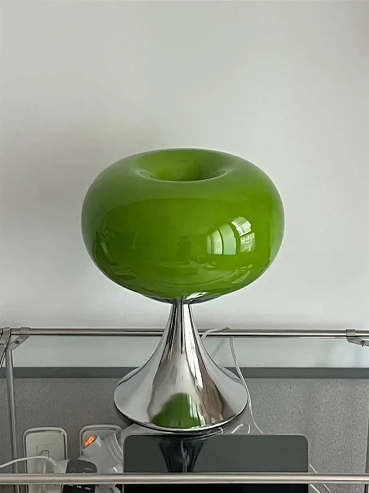 FruitLume™ Tischlampe – Apfel-Design Tischleuchte aus Glas im Vintage-Bauhaus-Stil