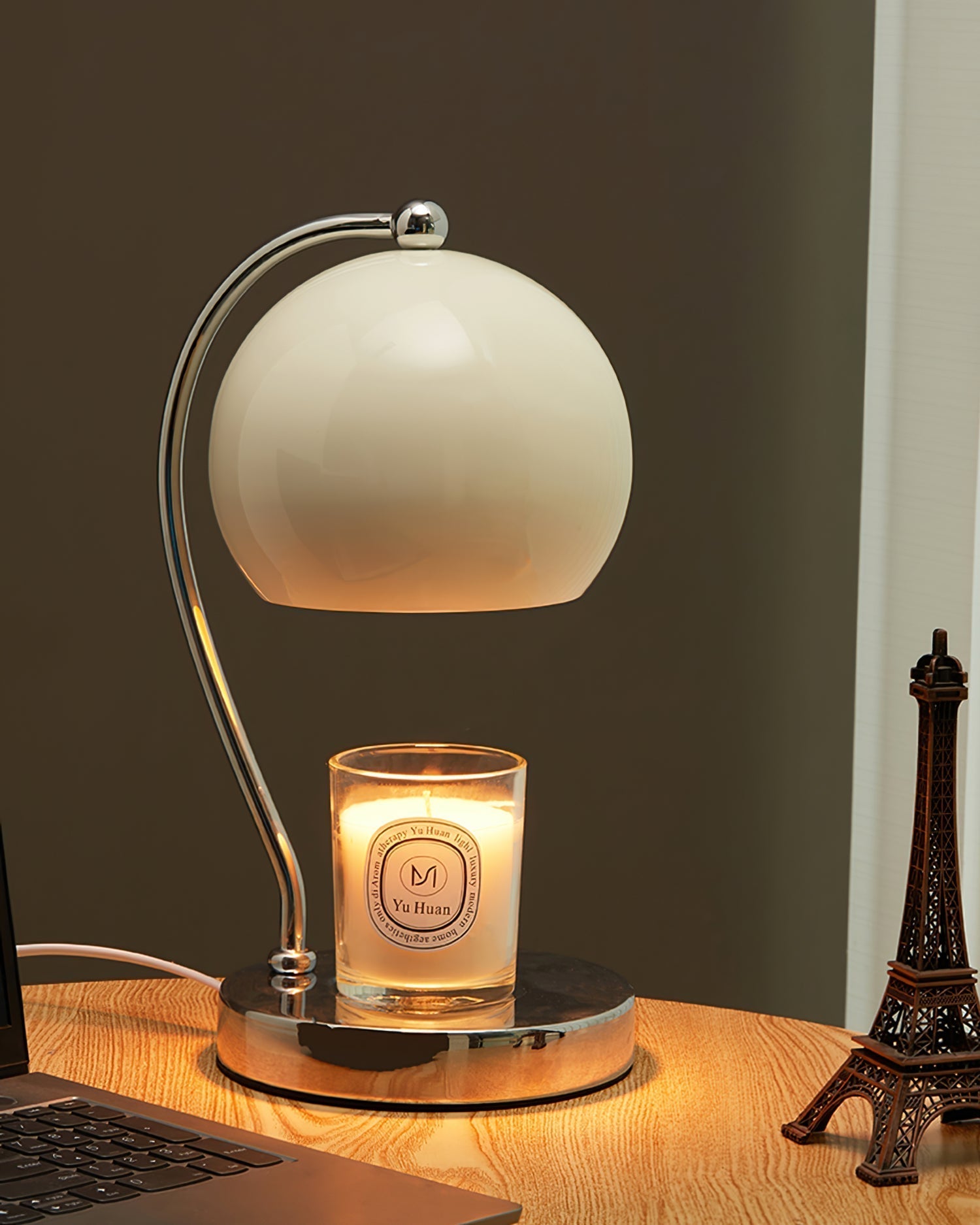 FlameGlow™ Tischlampe – Elegante Design-Lampe mit Kerzenlicht-Optik & warmem Licht