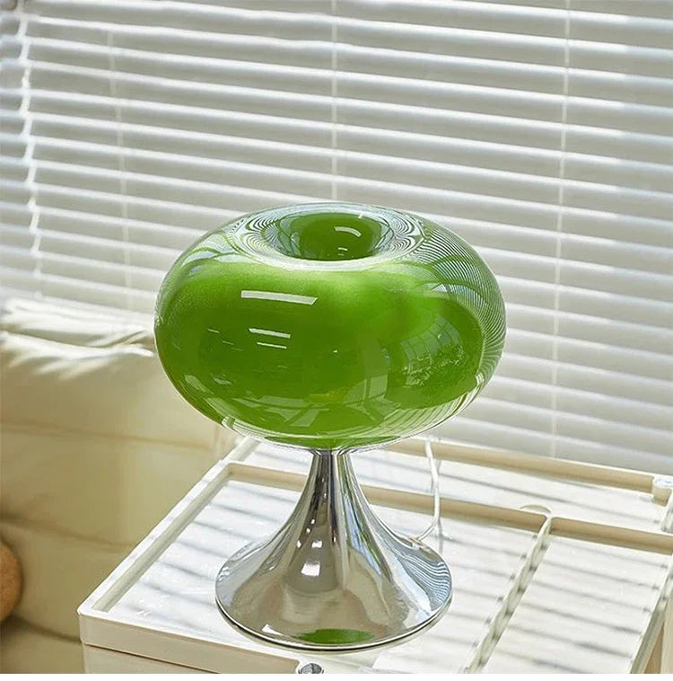 FruitLume™ Tischlampe – Apfel-Design Tischleuchte aus Glas im Vintage-Bauhaus-Stil