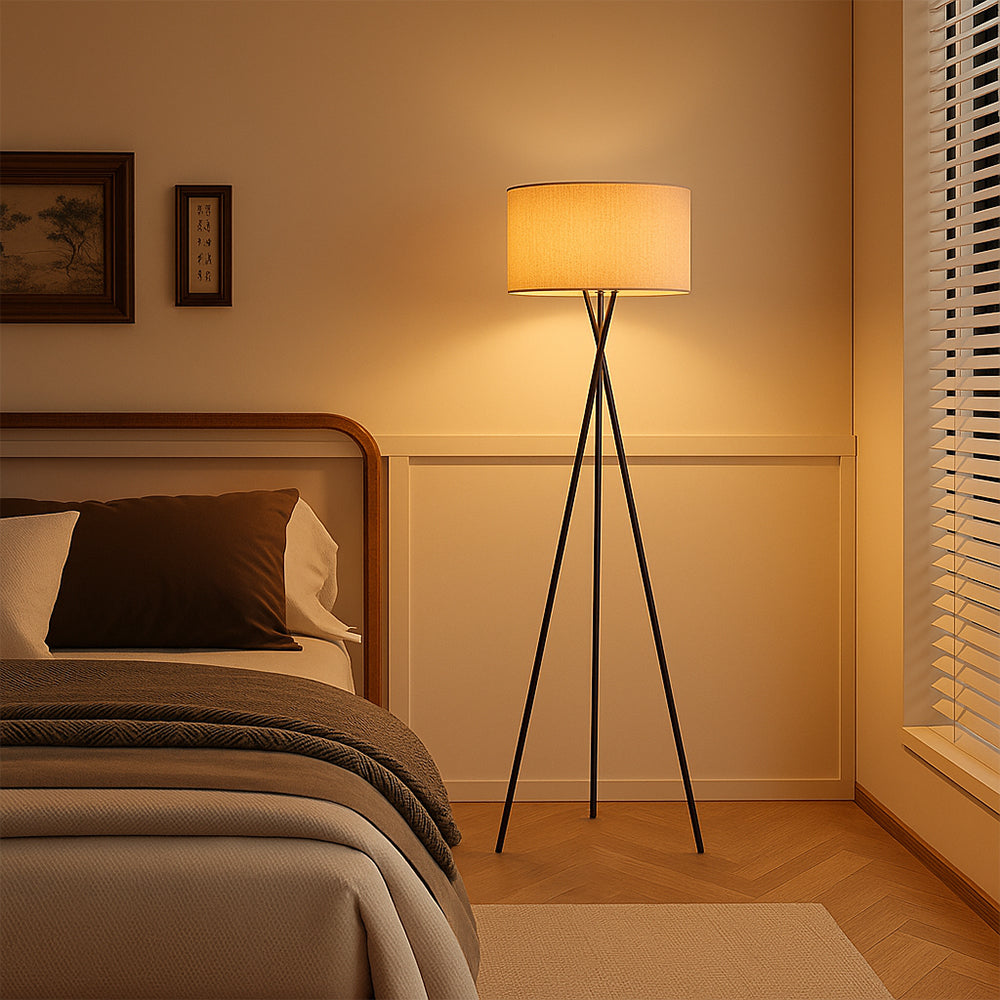 Lightrum™ Silk Floor Lamp – Elegante Stehlampe mit Seidenschirm für stilvolle Wohnräume