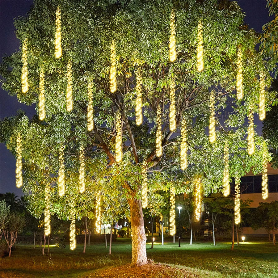 Luminara™ LED Meteor Lichterkette – Outdoor Lichterkette mit Sternschnuppen-Effekt für Garten & Events