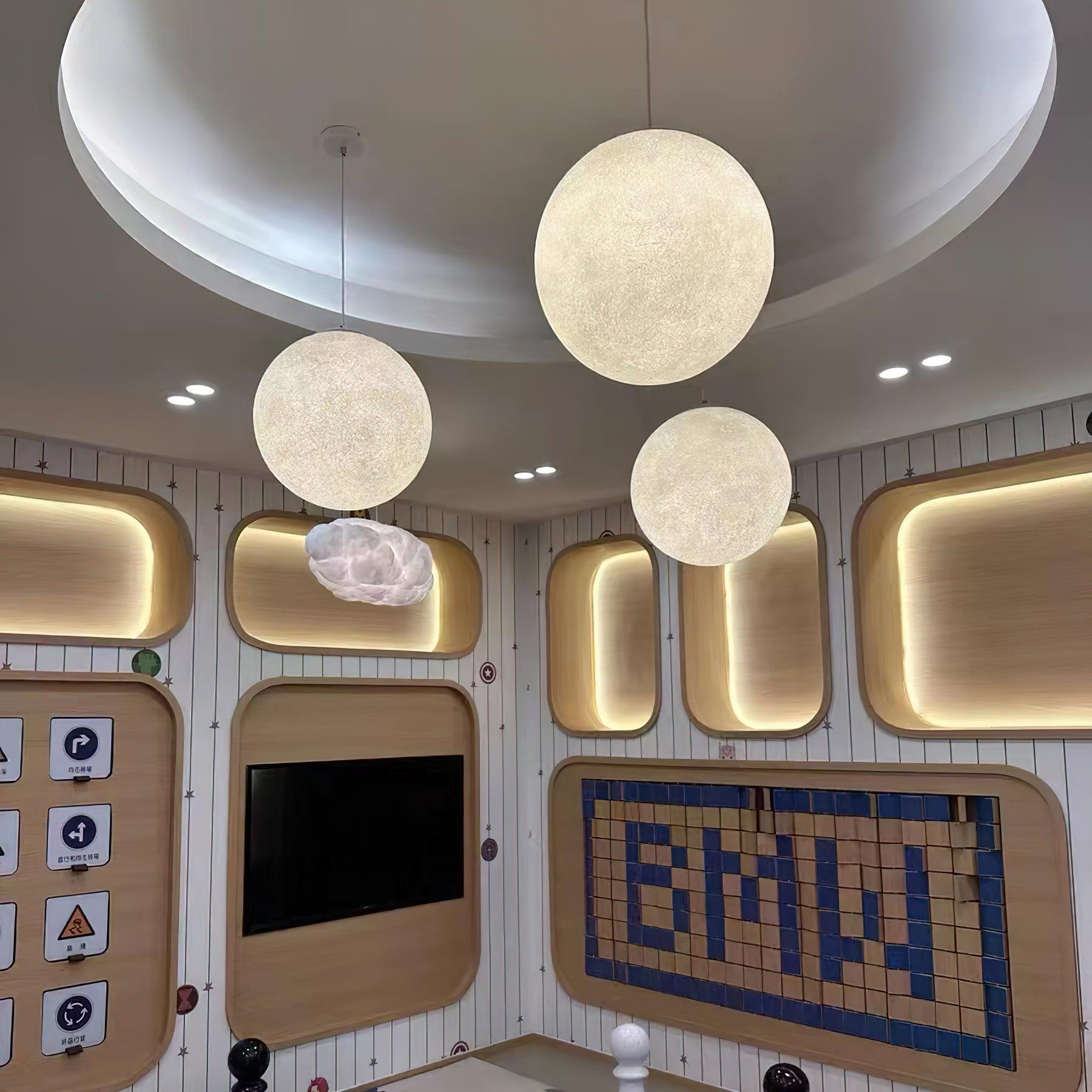 SilverMoon | Helle Mond-Pendelleuchte – Sanftes Licht & himmlisches Design