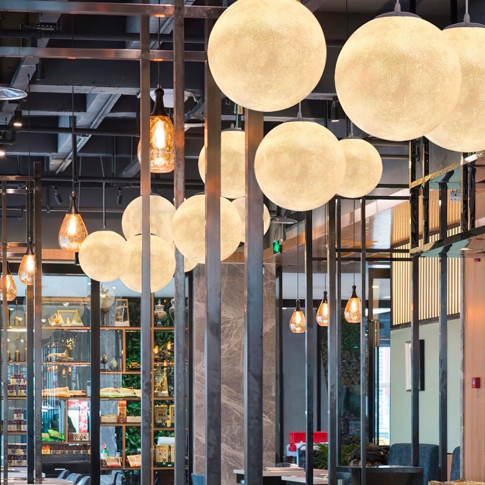 SilverMoon | Helle Mond-Pendelleuchte – Sanftes Licht & himmlisches Design