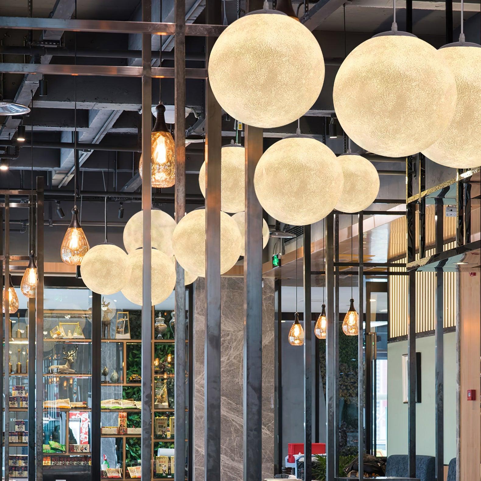 SilverMoon | Helle Mond-Pendelleuchte – Sanftes Licht & himmlisches Design