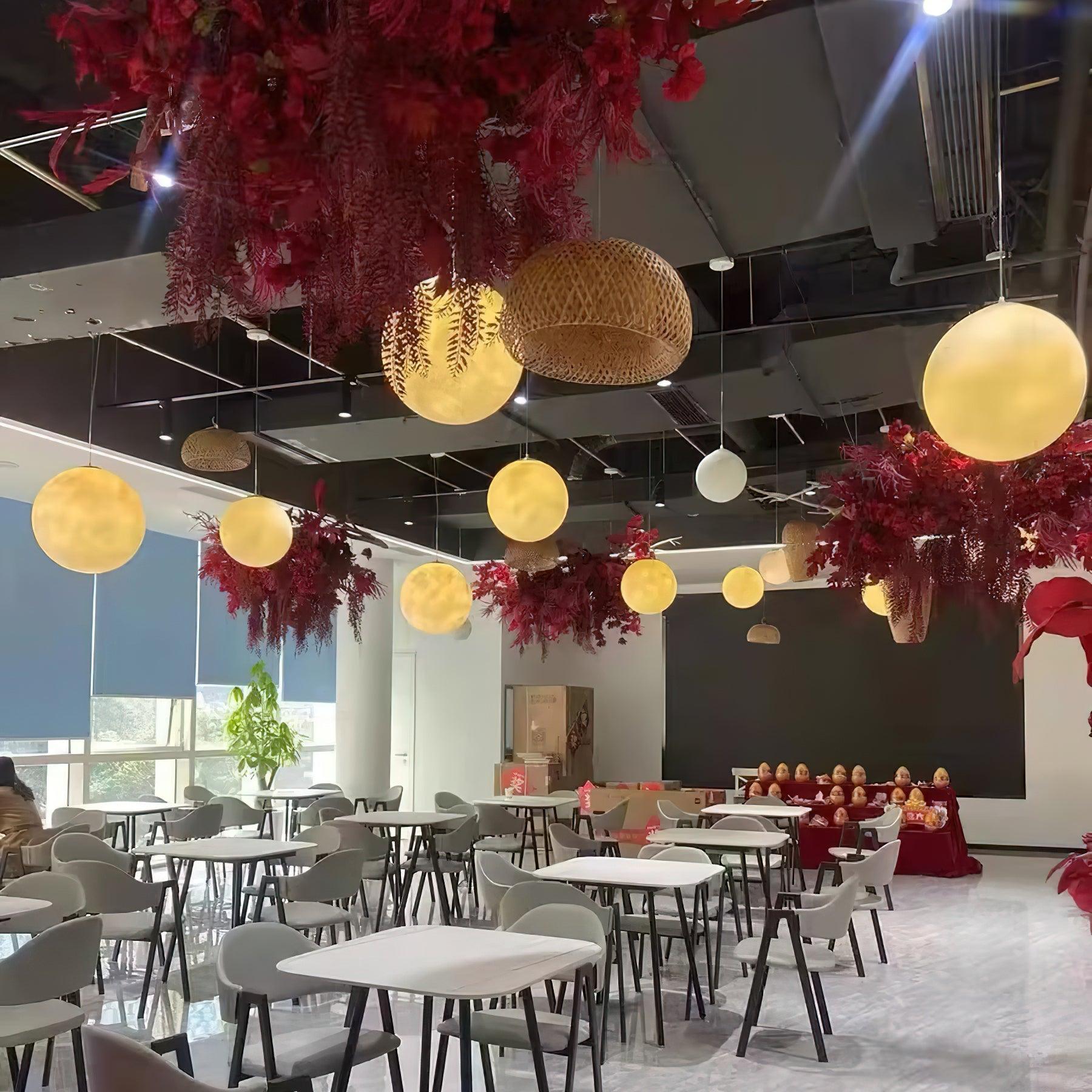 SilverMoon | Helle Mond-Pendelleuchte – Sanftes Licht & himmlisches Design