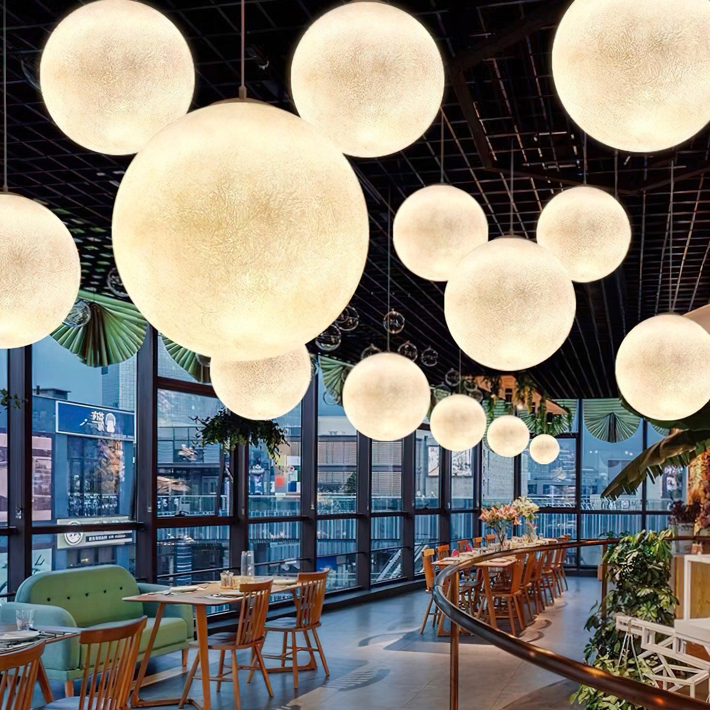 SilverMoon | Helle Mond-Pendelleuchte – Sanftes Licht & himmlisches Design