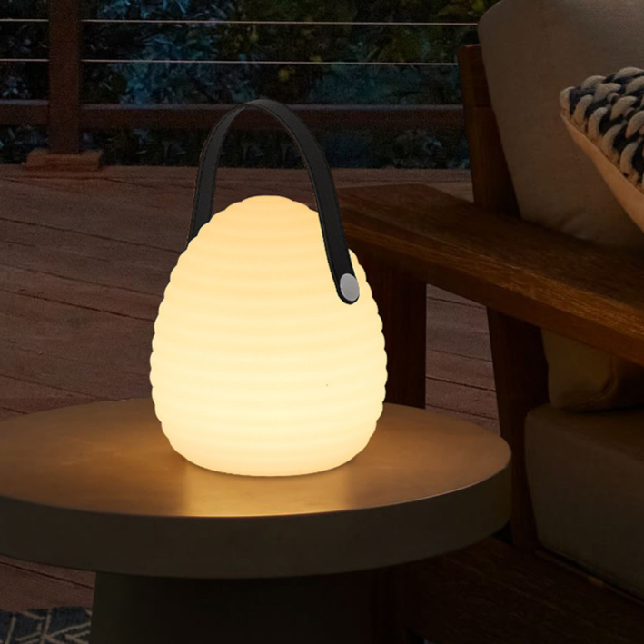 Modern Outdoor Lantern™ – Elegante LED-Außenlaterne mit Fernbedienung & 16 Farben