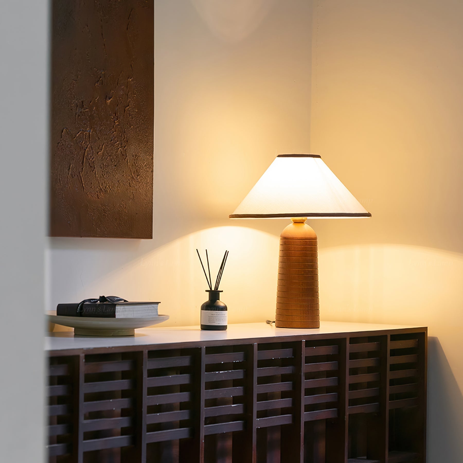 LuxePalisades™ Tischlampe – Geometrische Holz-Designlampe mit Stoffschirm & warmem Licht