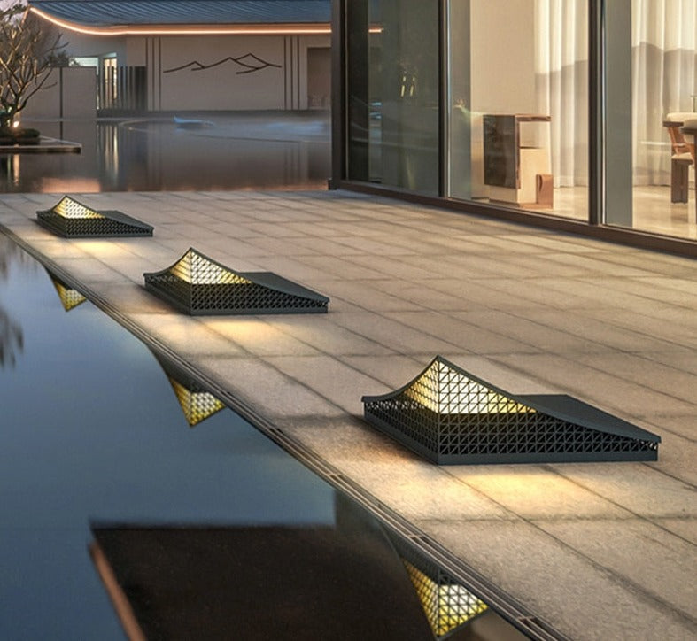 PyramidLux™ Solar-Gartenleuchte IP65 – Moderne LED-Außenleuchte mit Dämmerungssensor