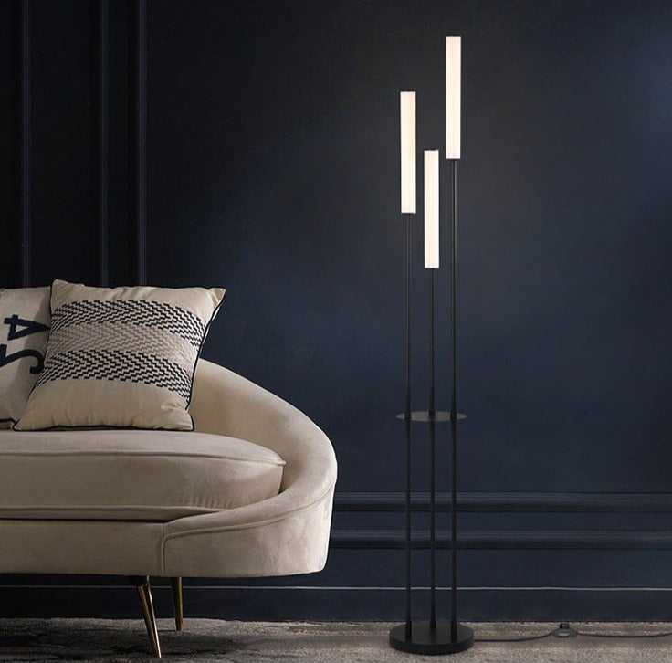 GlowRack™ LED Stehlampe mit Regal – Dimmbare Aluminium-Bodenleuchte mit Ablage & Fernbedienung