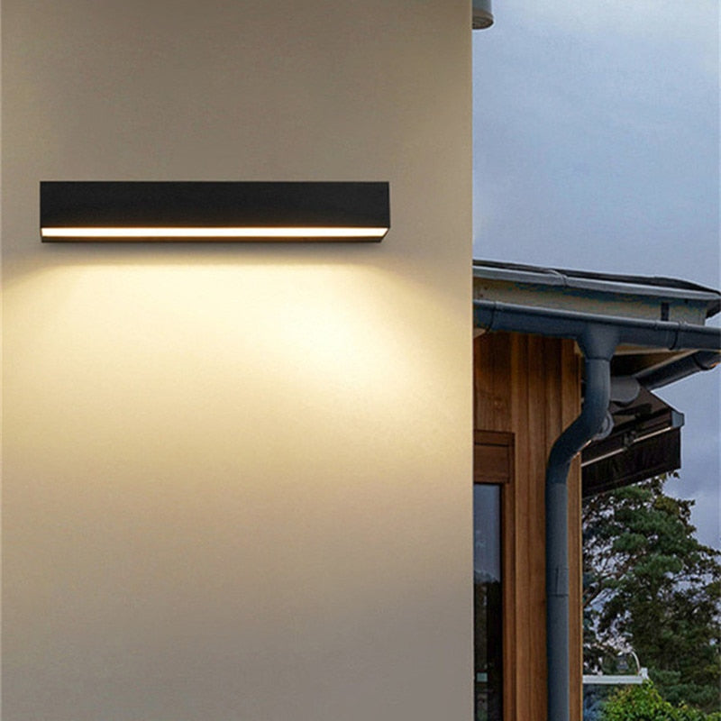 GardenLux™ Elegant Wall Lamp – Luxus LED-Außenwandleuchte mit Sensor für Garten & Hauswand