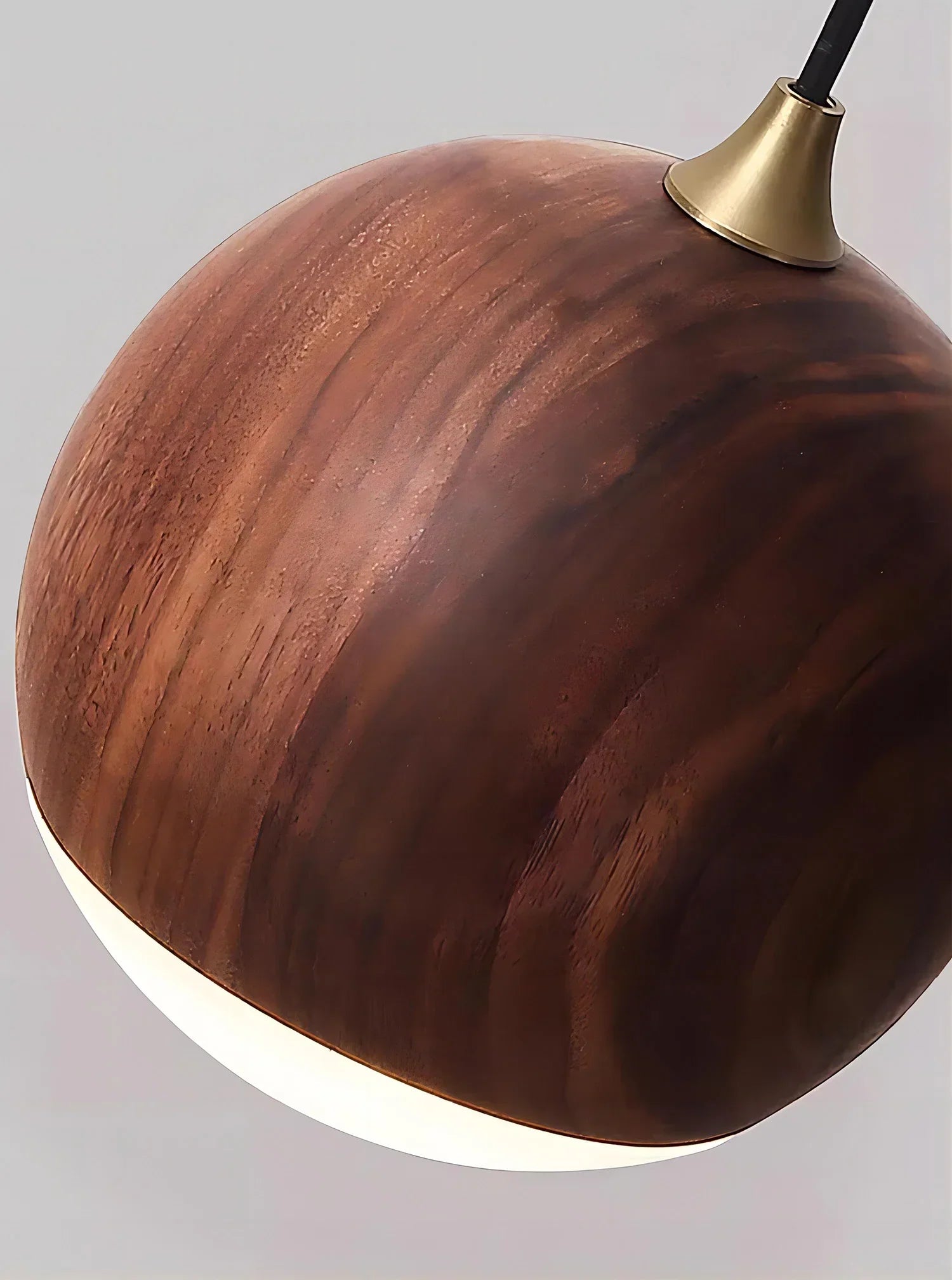 WalnutBeam™ Moderne Walnuss-Wandlampe – LED Design-Wandleuchte aus Echtholz für warme Wohnbeleuchtung