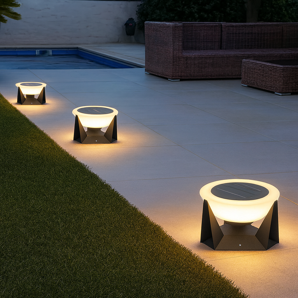 Lumozae™ Solar Patio Lamp – Moderne Solar-Terrassenleuchte aus Edelstahl & Glas