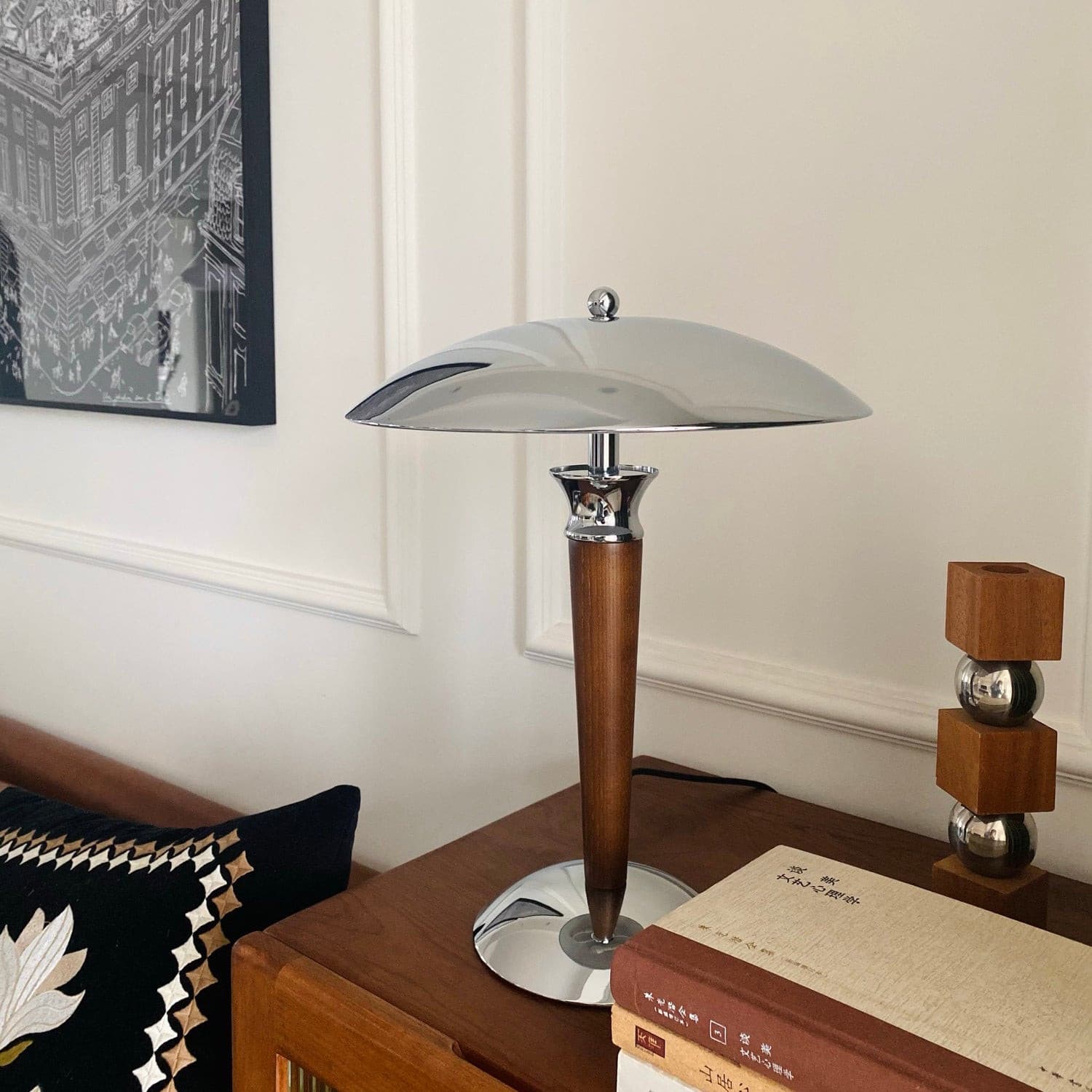 MinimalGlow™ Tischlampe – Skandinavische Design-Leuchte mit Holzdetails & sanftem Licht