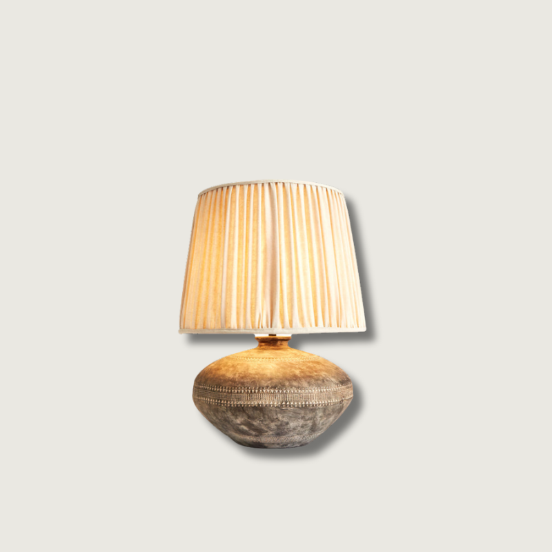 CeramiGlow™ Tischlampe – Elegante Keramik-Tischlampe mit Stoffschirm