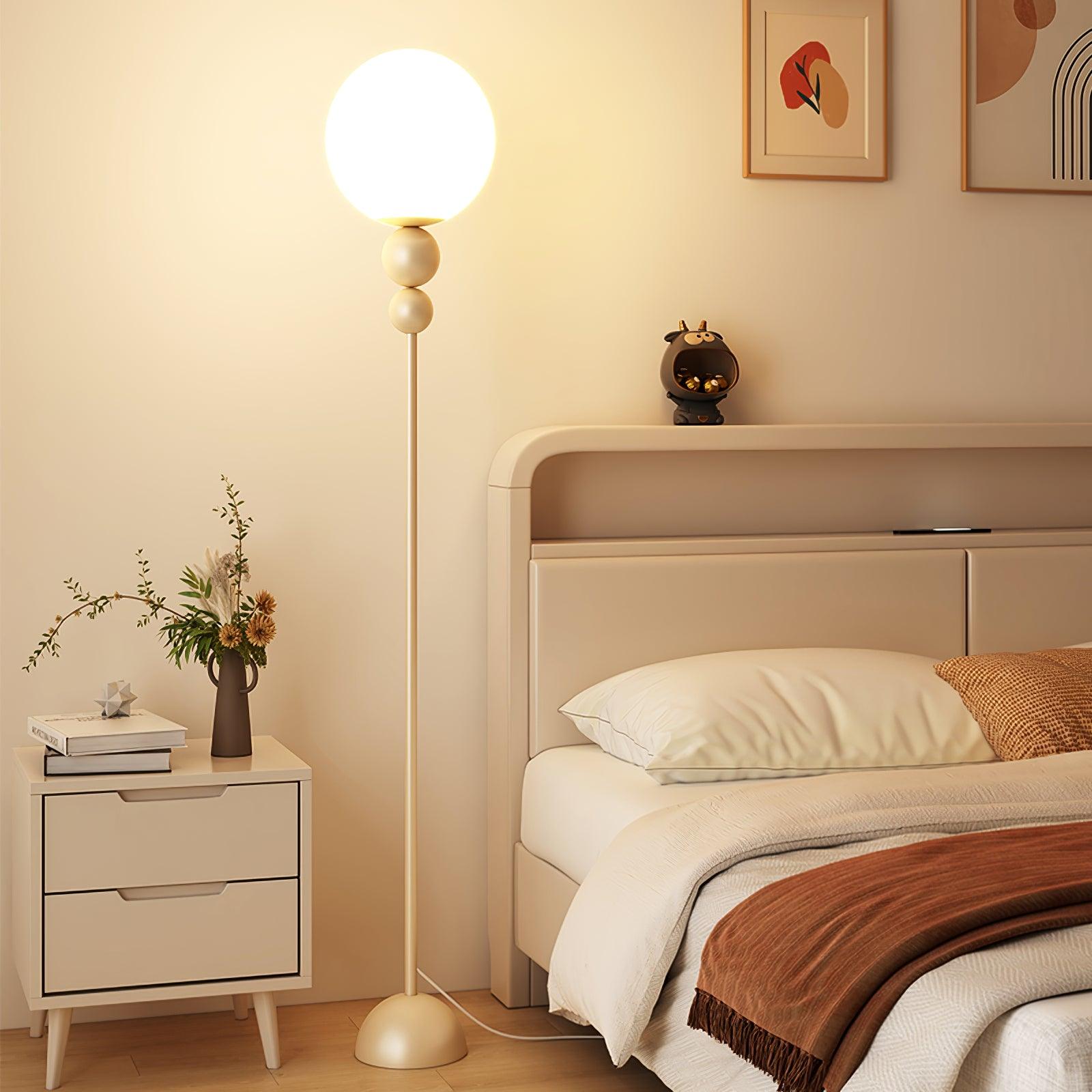 Brivon™ Minimalist Elegance Floor Lamp – Design-Stehlampe mit Opalglas im Mid-Century-Stil