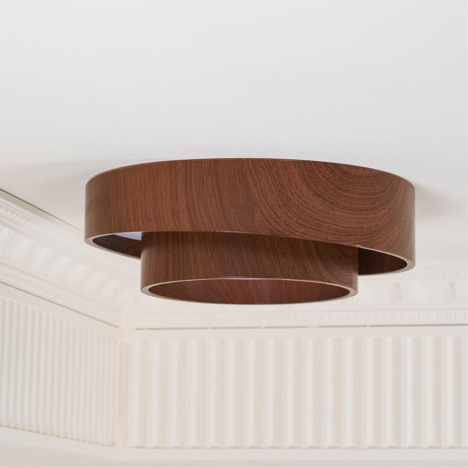 VaakoGlow™ – Moderne LED-Deckenleuchte in edler Walnuss-Optik