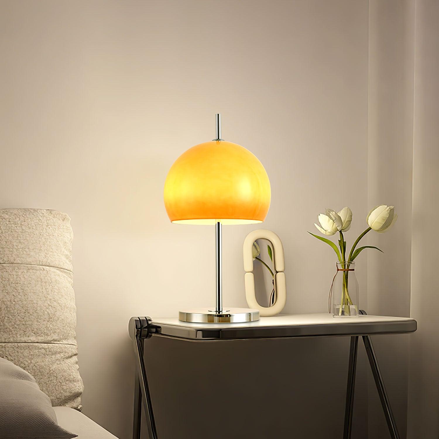 GlowMushroom™ Tischlampe – Bauhaus Design-Leuchte aus Glas mit warmem Amber-Licht