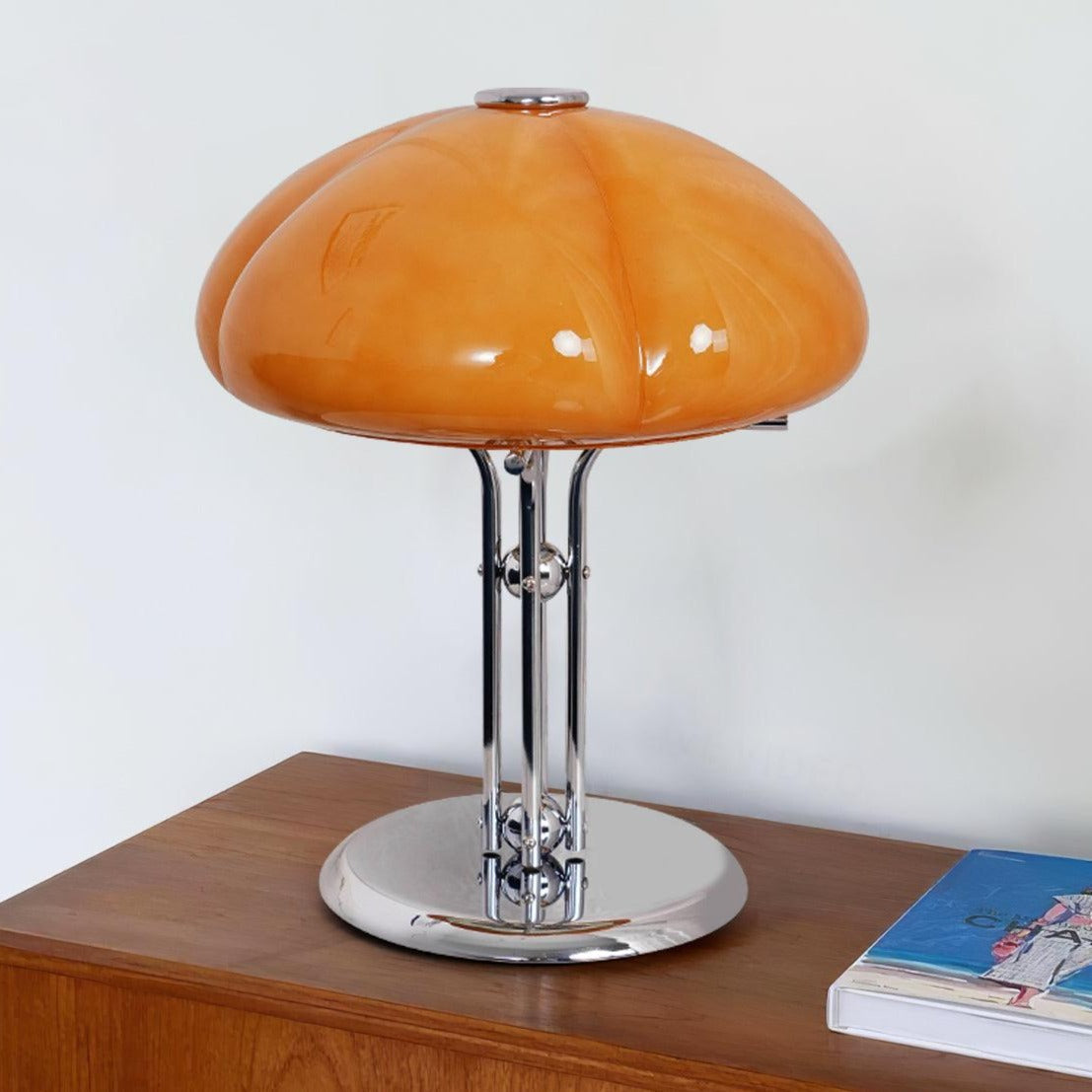GlowMushroom™ Tischlampe – Bauhaus Design-Leuchte aus Glas mit warmem Amber-Licht