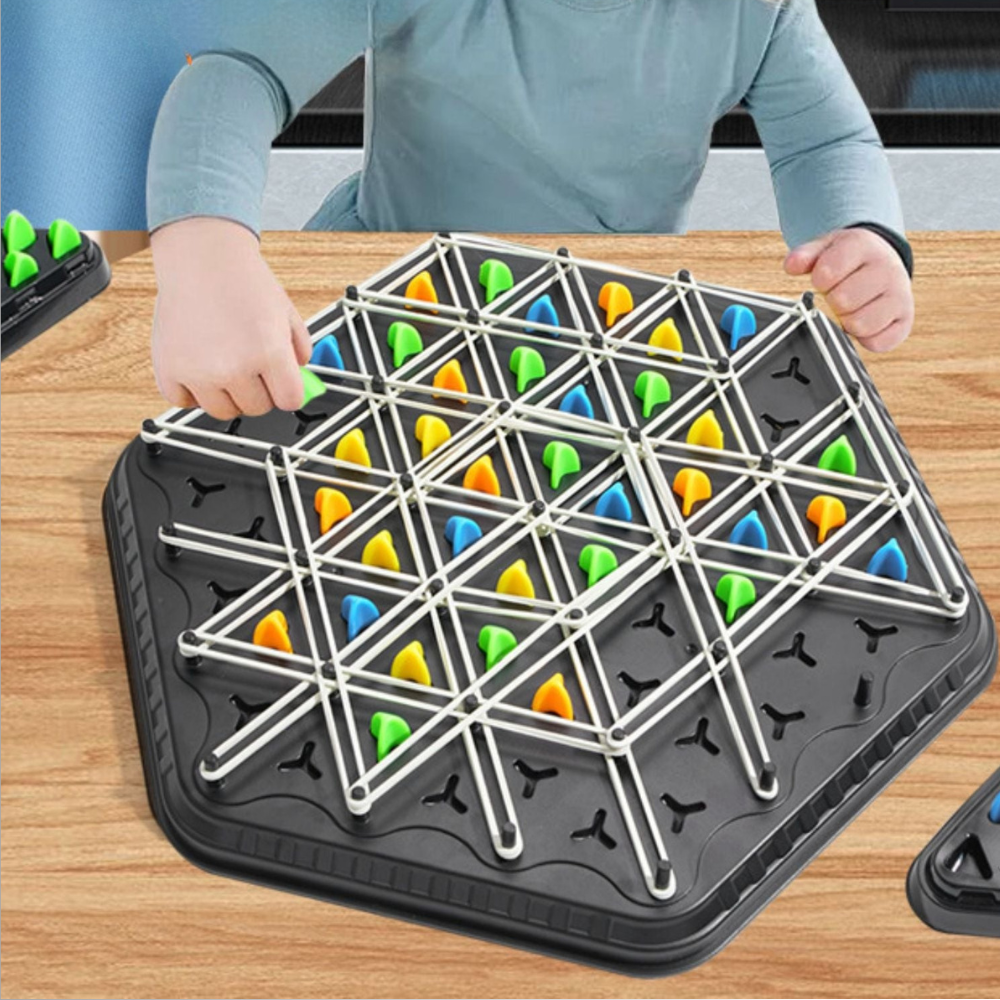 MindMaze™ Logik-Brettspiel für Kinder – Strategisches Familien-Spiel ab 6 Jahren mit Geschicklichkeit & Gummibändern