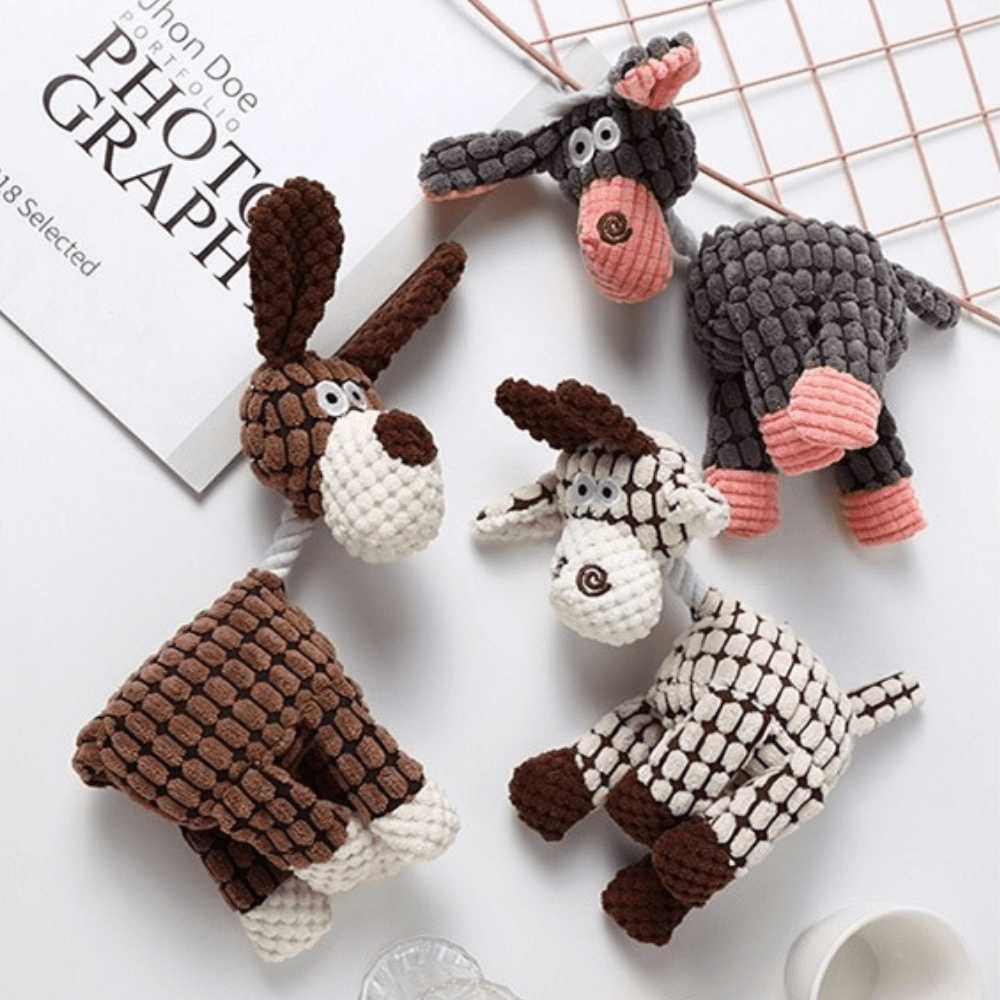 ChewTrek™ Robustes Plüsch Hundespielzeug – langlebig, kaustark & interaktiv | Für kleine & große Hunde