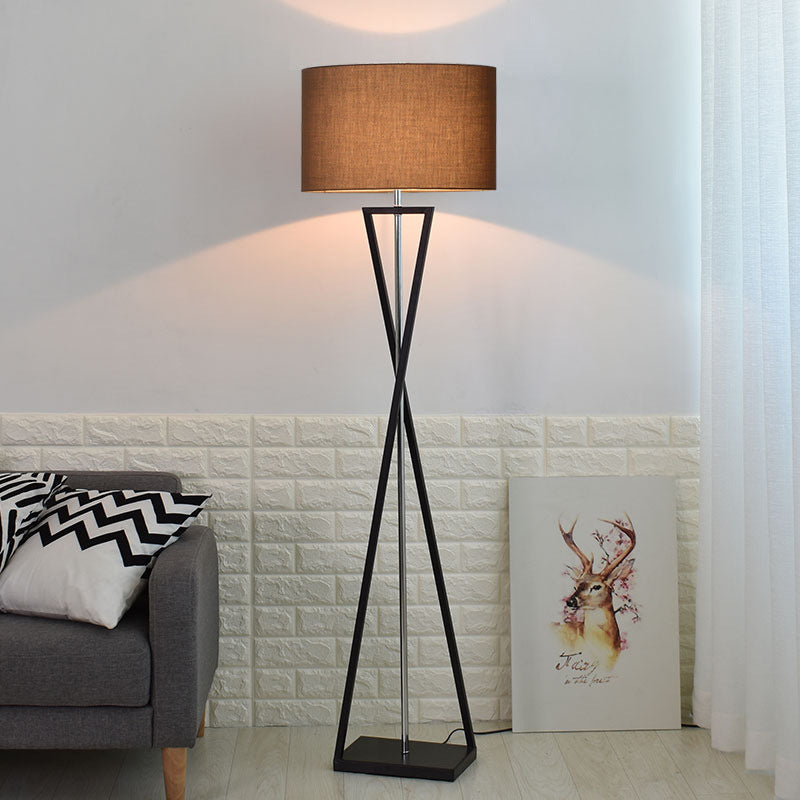 StellarLume™ Tall Floor Lamp – Elegante Stehlampe mit Stoffschirm für moderne Wohnräume