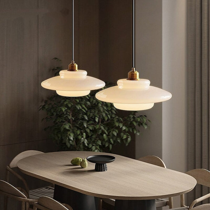 GlowIvory | Sanfte Elfenbein Glas Pendelleuchte – Elegantes Licht im Mid-Century Stil