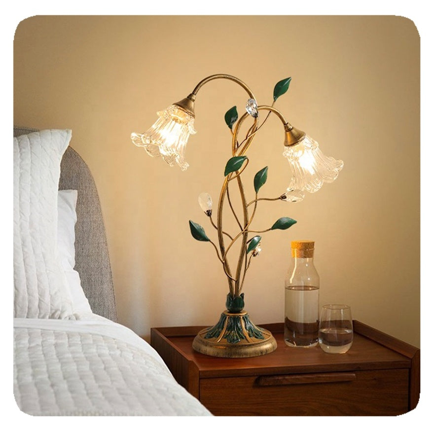 LuxePetals™ Tischlampe – Französische Design-Blumenlampe im Vintage-Stil für Wohnzimmer & Schlafzimmer
